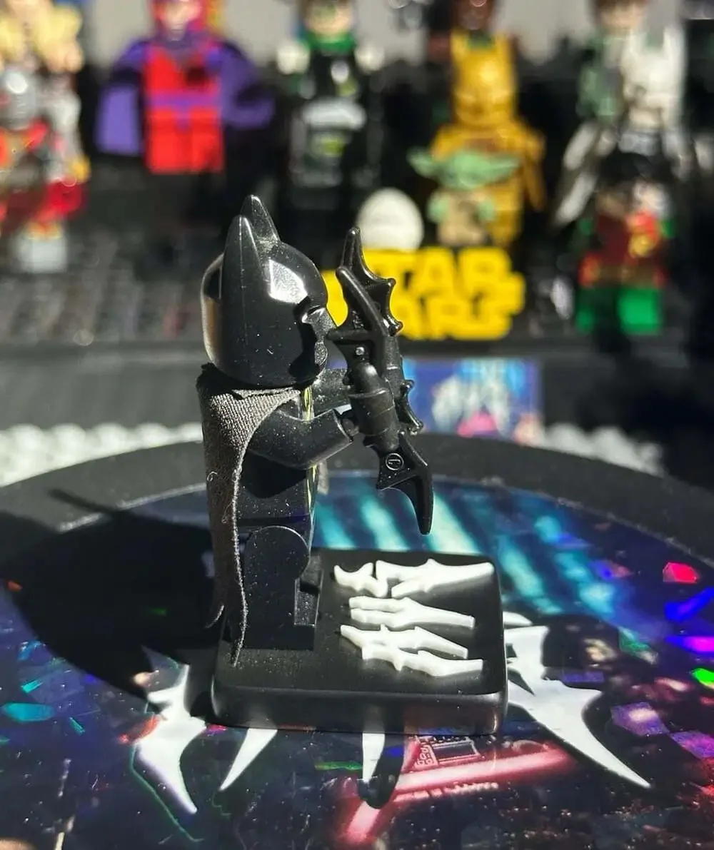 LEGO DC Super Heroes Batman Minifigure with Utility Belt and Cape